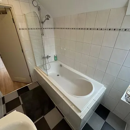 Apartment Nearby, Close To Amsterdam, The Hague -6p