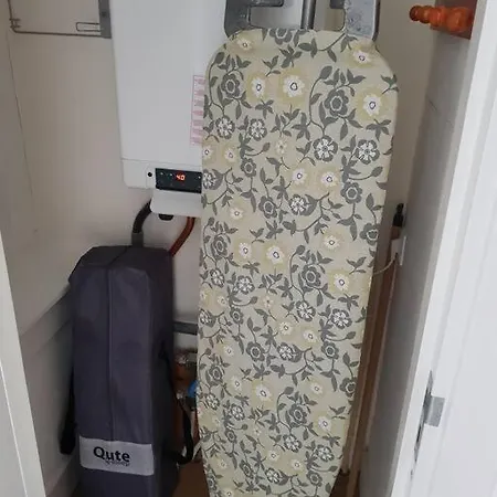 Nearby, Close To Amsterdam, The Hague -6p Apartment