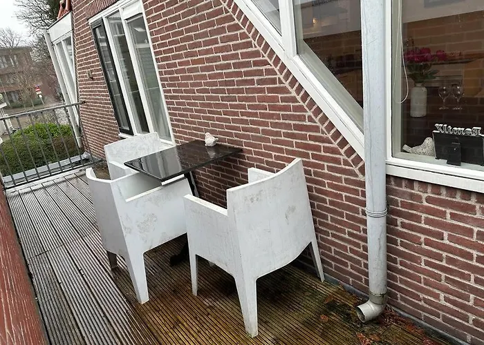 Nearby, Close To Amsterdam, The Hague -6p *