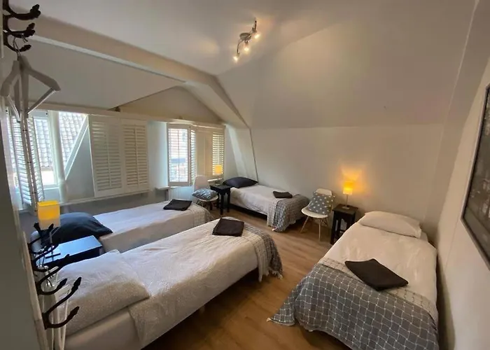 Nearby, Close To Amsterdam, The Hague -6p *